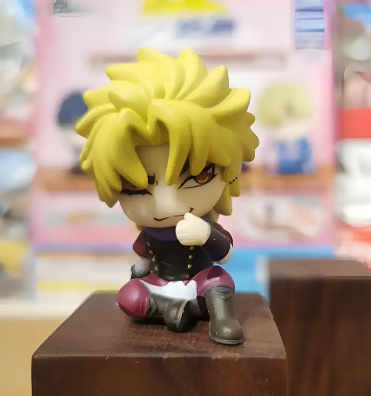 1 figurines JJBA aléatoire : Jonathan, Dio, Joseph et Ceaser